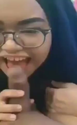 Melayu tudung sucks dick